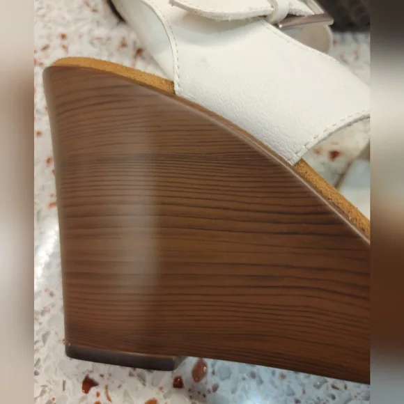 AEROSOLES Heel Rest Wedge Sandals - Picture 10 of 10